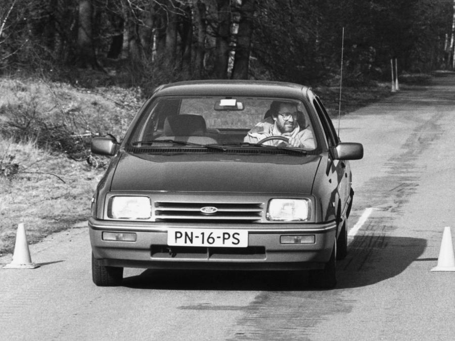  Ford Sierra 5-Door 1982 года  (фото 3 из 3)
